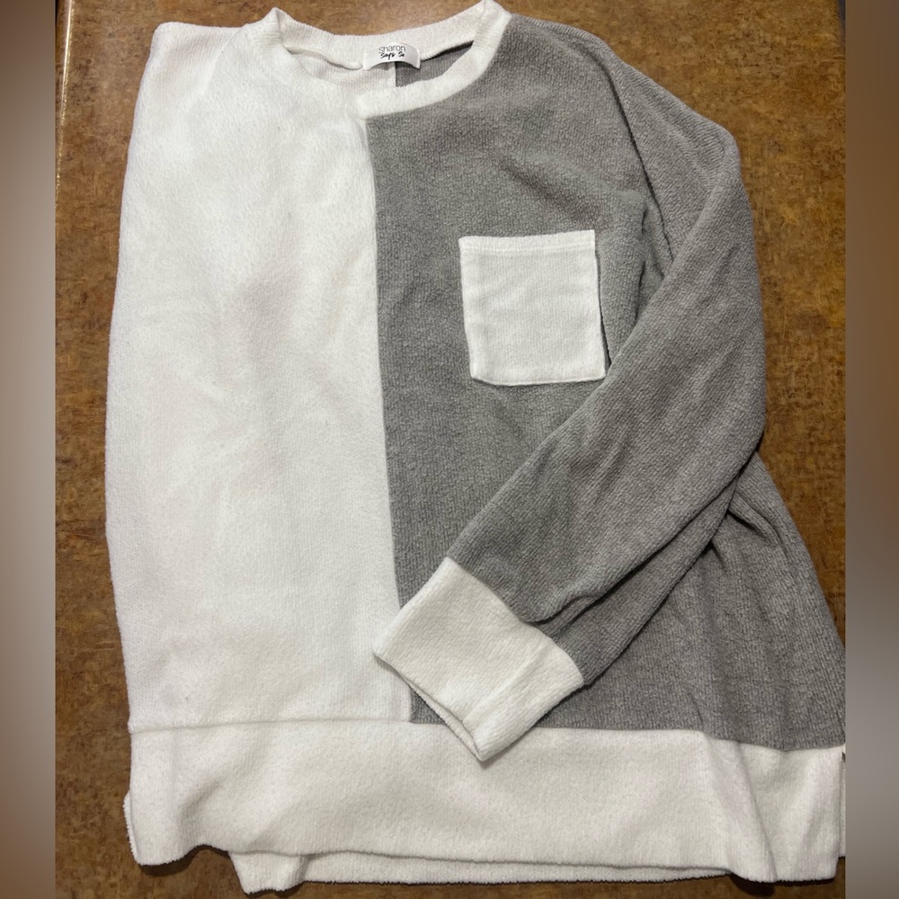Two-Toned Oversized Tunic Sweater